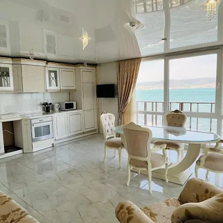 Paradadiso B 307 Two Bedroom Sea View 네세부르