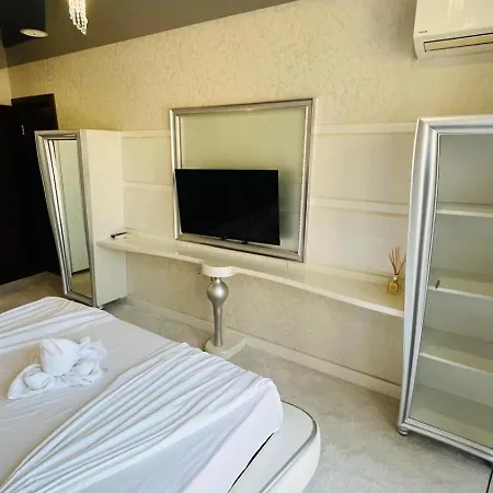 Paradadiso B 307 Two Bedroom Sea View 아파트 *