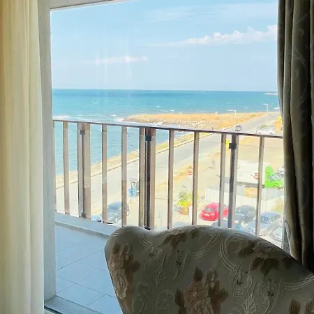 아파트 Paradadiso B 307 Two Bedroom Sea View