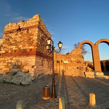 Paradadiso B 307 Two Bedroom Sea View 아파트 네세부르