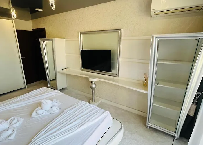 Paradadiso B 307 Two Bedroom Sea View Apartament *