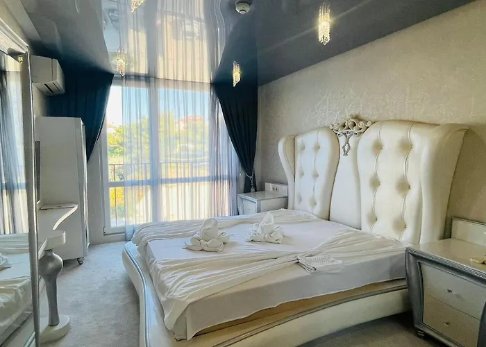 Paradadiso B 307 Two Bedroom Sea View Апартамент *